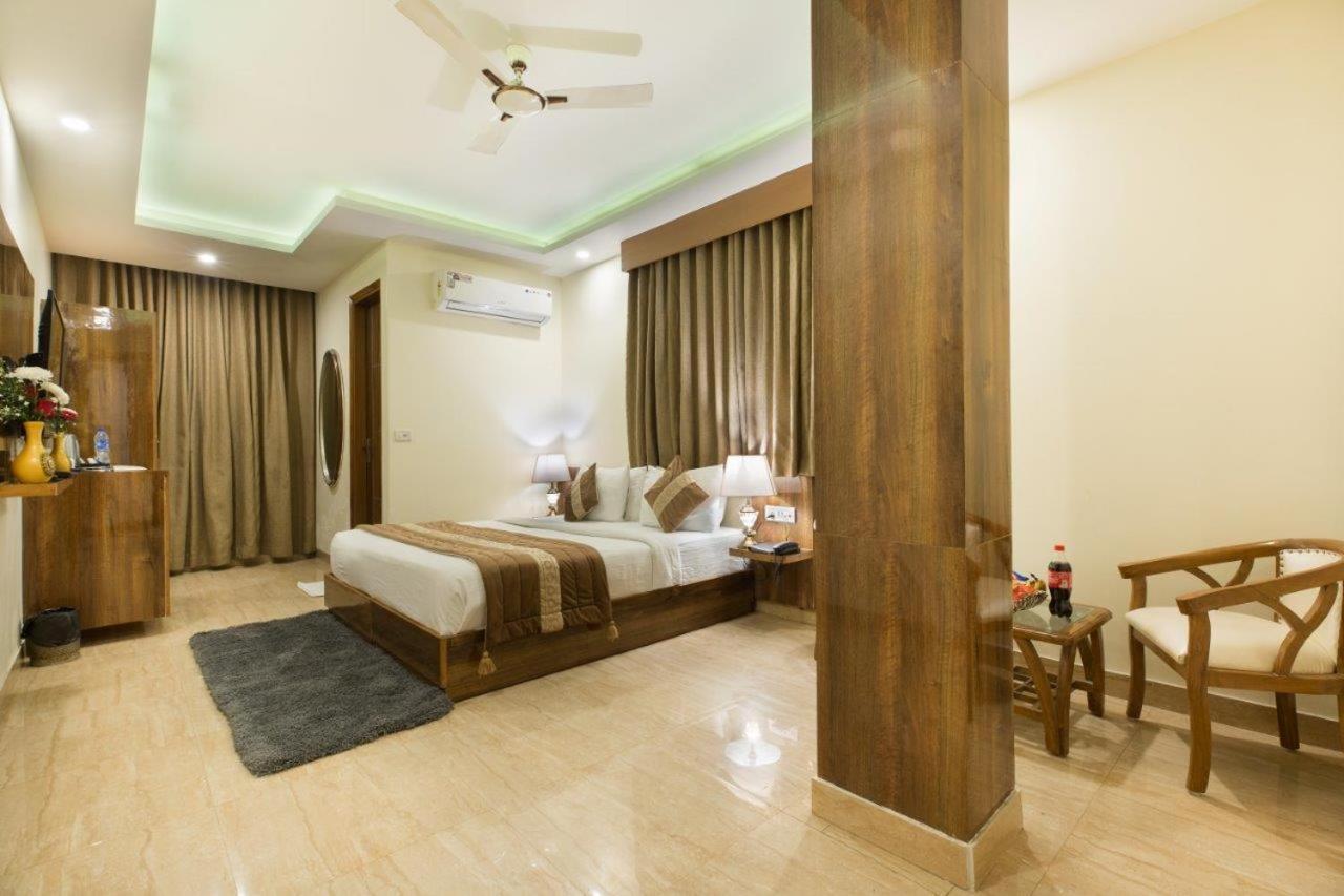 Hotel Viva Palace By Opo New Delhi Ngoại thất bức ảnh