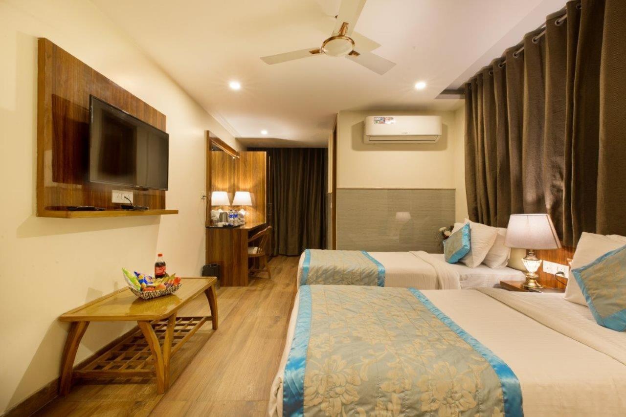 Hotel Viva Palace By Opo New Delhi Ngoại thất bức ảnh