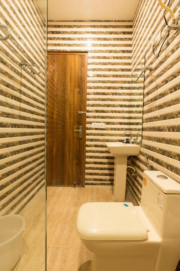 Hotel Viva Palace By Opo New Delhi Ngoại thất bức ảnh